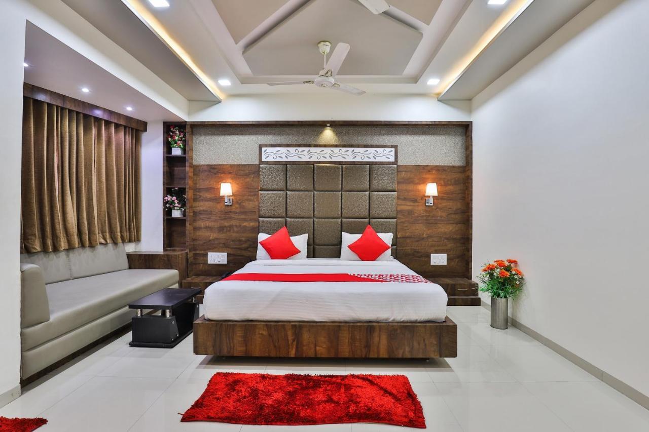 Collection O 7557 Hotel Shiv Kunj Exotica Narora Exterior foto