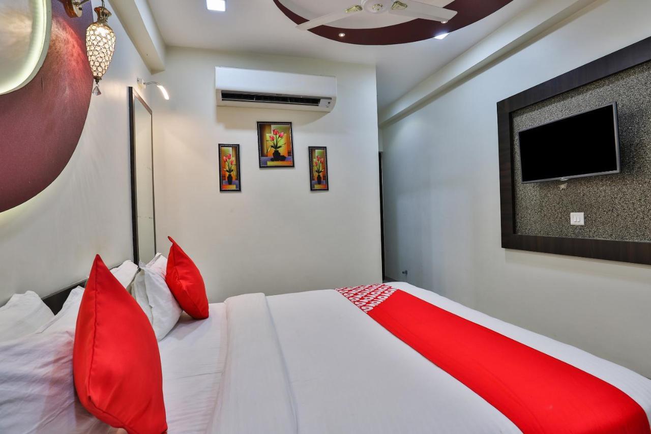 Collection O 7557 Hotel Shiv Kunj Exotica Narora Exterior foto