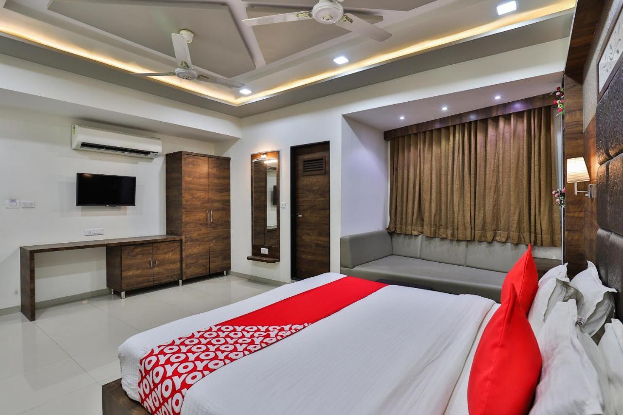 Collection O 7557 Hotel Shiv Kunj Exotica Narora Exterior foto