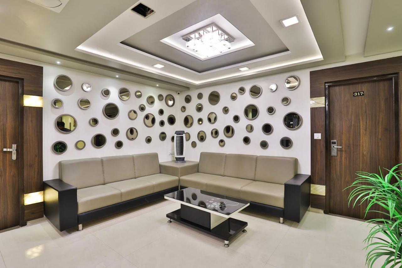 Collection O 7557 Hotel Shiv Kunj Exotica Narora Exterior foto